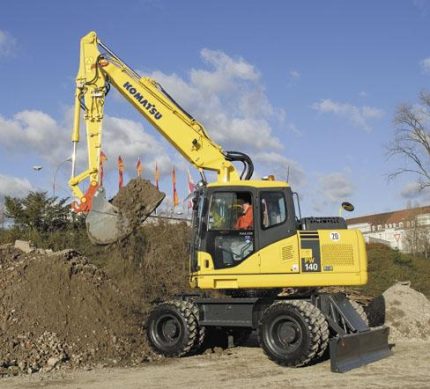 Komatsu PW140-7 Excavator Specs & Dimensions - (2007 - 2013)